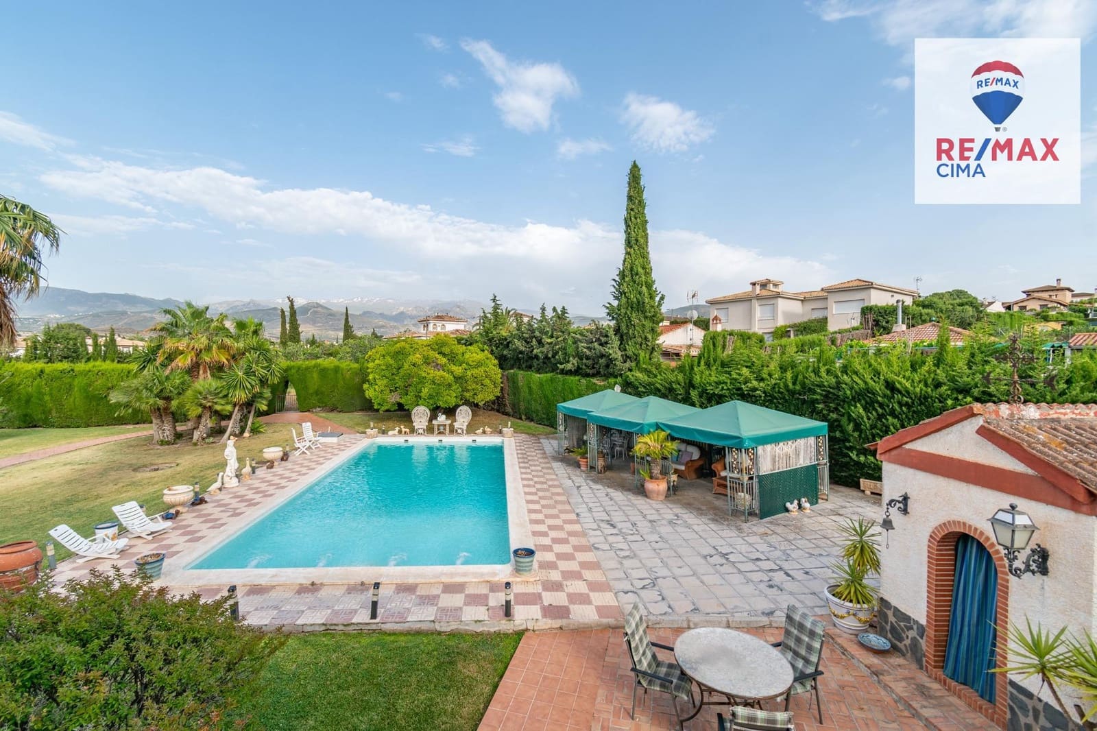 4 chambre Villa/Maison à vendre à Otura avec piscine - 850 000 € (Ref: 9165944)
