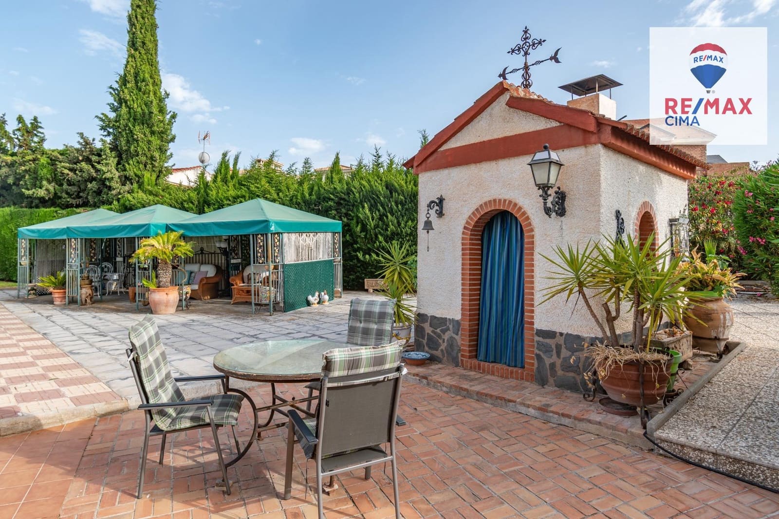 4 chambre Villa/Maison à vendre à Otura avec piscine - 850 000 € (Ref: 9165944)
