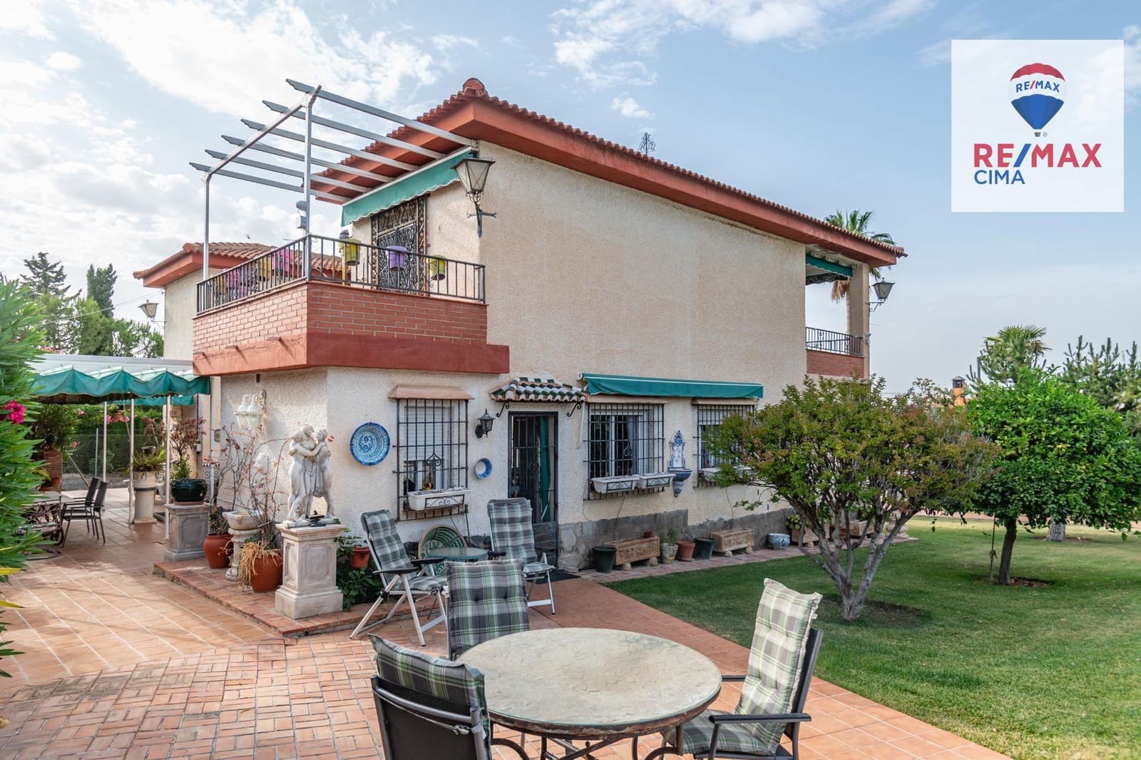 4 chambre Villa/Maison à vendre à Otura avec piscine - 850 000 € (Ref: 9165944)