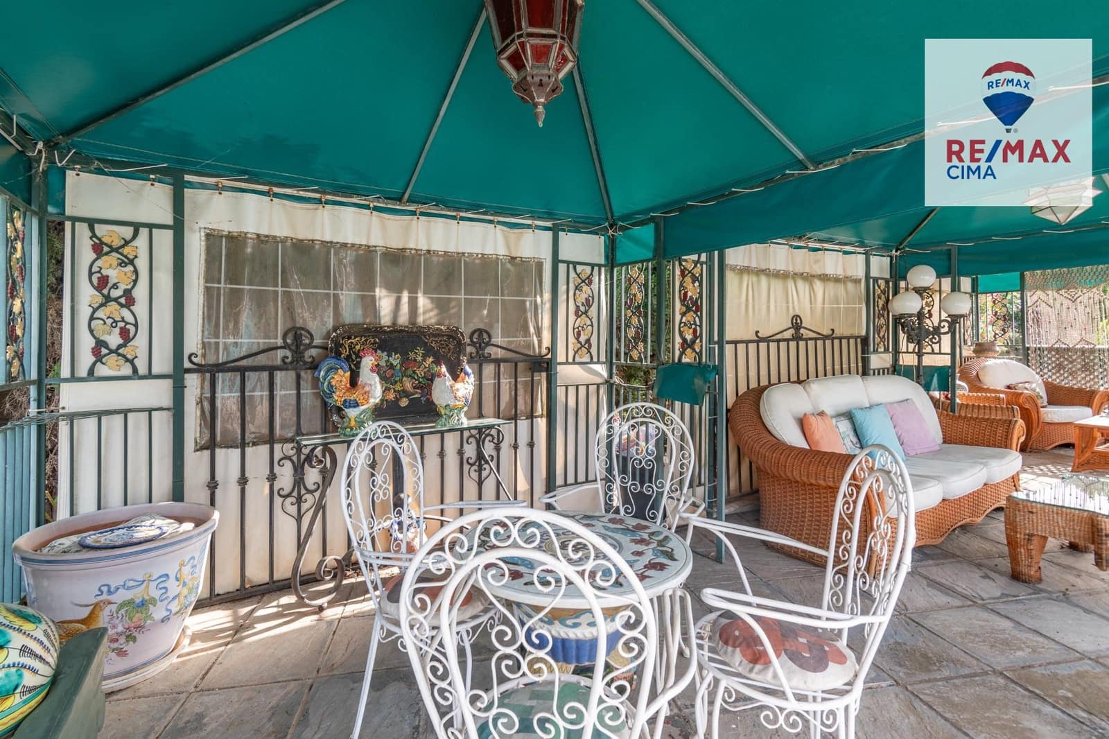 4 chambre Villa/Maison à vendre à Otura avec piscine - 850 000 € (Ref: 9165944)