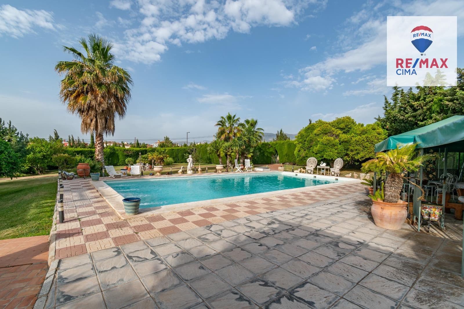 4 chambre Villa/Maison à vendre à Otura avec piscine - 850 000 € (Ref: 9165944)