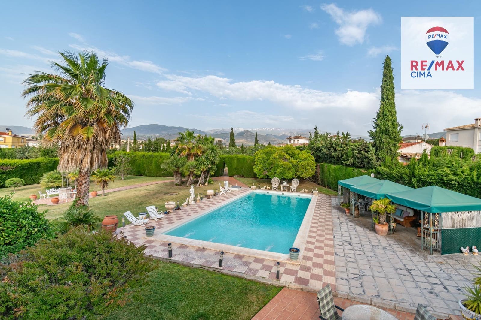 4 chambre Villa/Maison à vendre à Otura avec piscine - 850 000 € (Ref: 9165944)