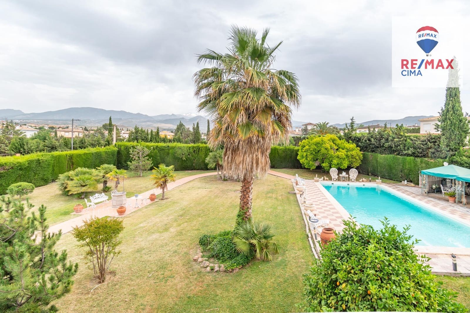 4 chambre Villa/Maison à vendre à Otura avec piscine - 850 000 € (Ref: 9165944)