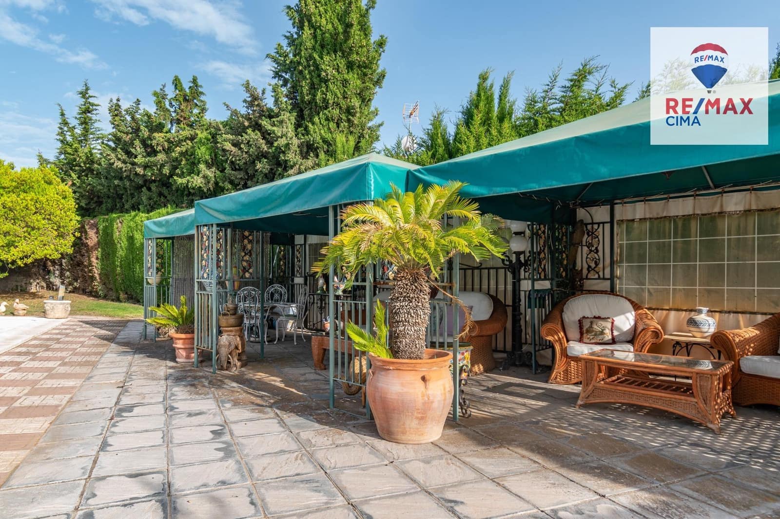 4 chambre Villa/Maison à vendre à Otura avec piscine - 850 000 € (Ref: 9165944)