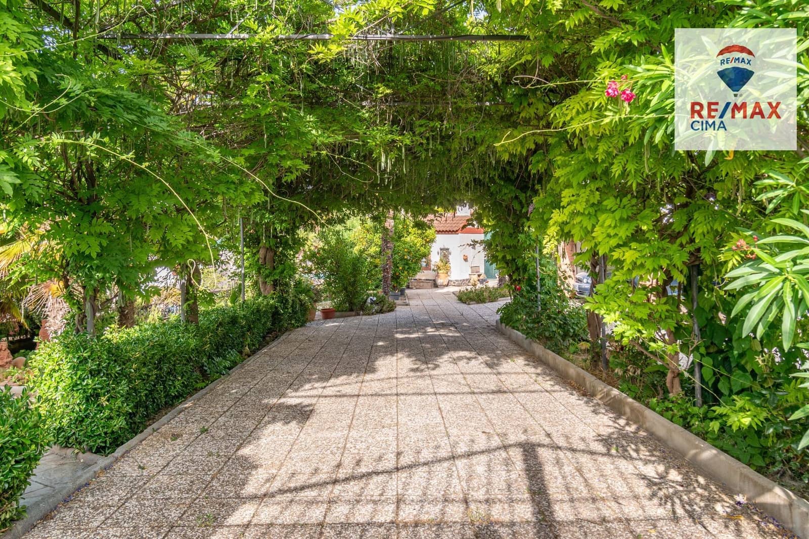 4 chambre Villa/Maison à vendre à Otura avec piscine - 850 000 € (Ref: 9165944)