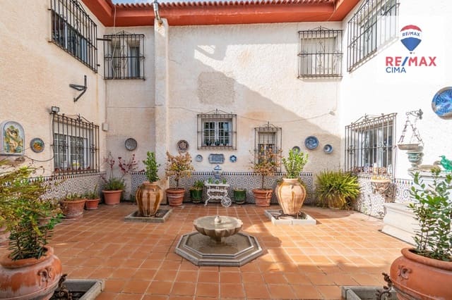 4 sovrum Villa till salu i Otura med pool - 850 000 € (Ref: 9165944)
