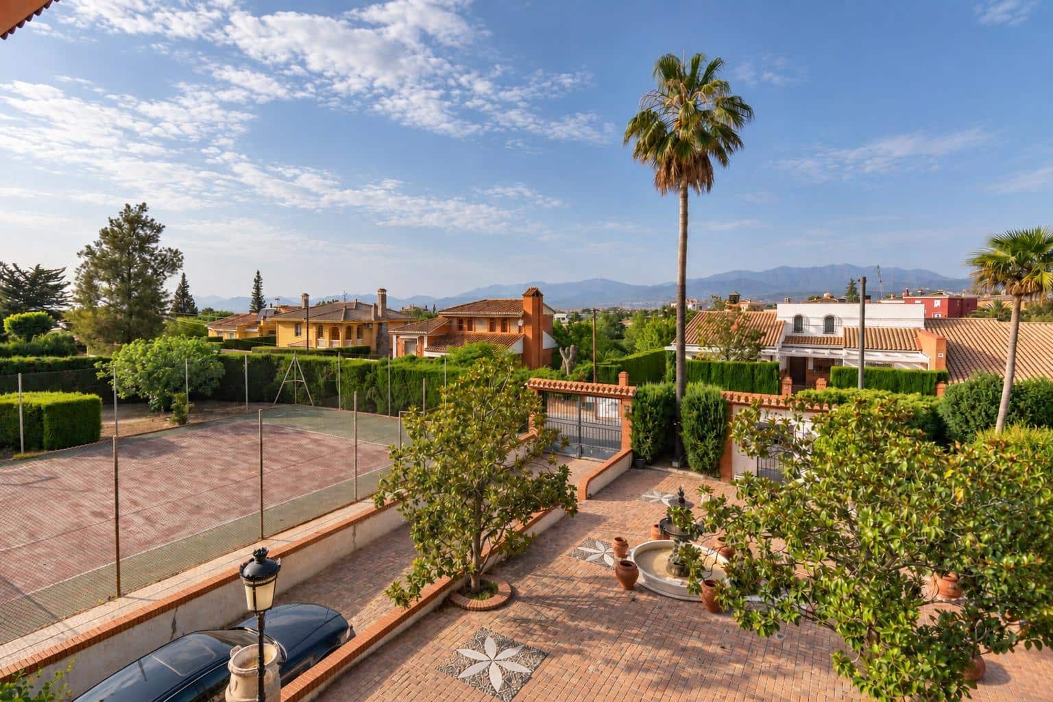 4 bedroom Villa for sale in Otura with pool - € 850,000 (Ref: 9165944)
