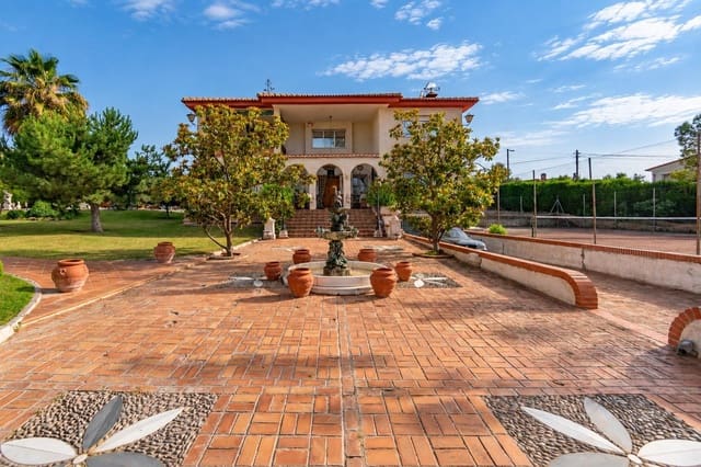 4 chambre Villa/Maison à vendre à Otura avec piscine - 850 000 € (Ref: 9165944)