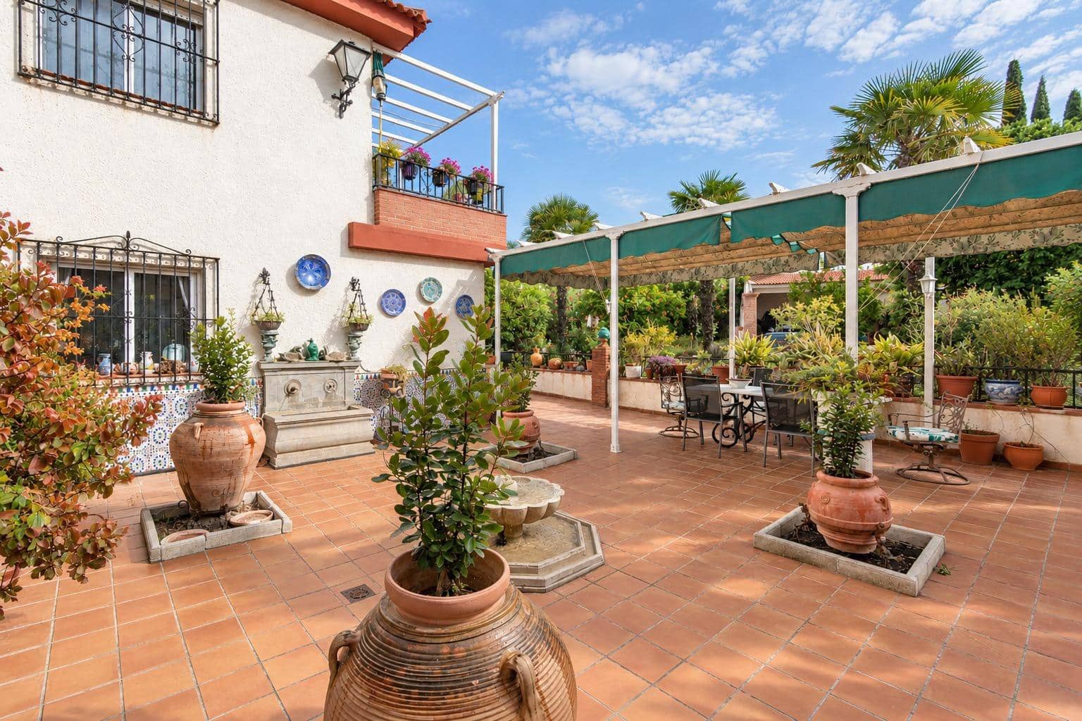 4 bedroom Villa for sale in Otura with pool - € 850,000 (Ref: 9165944)