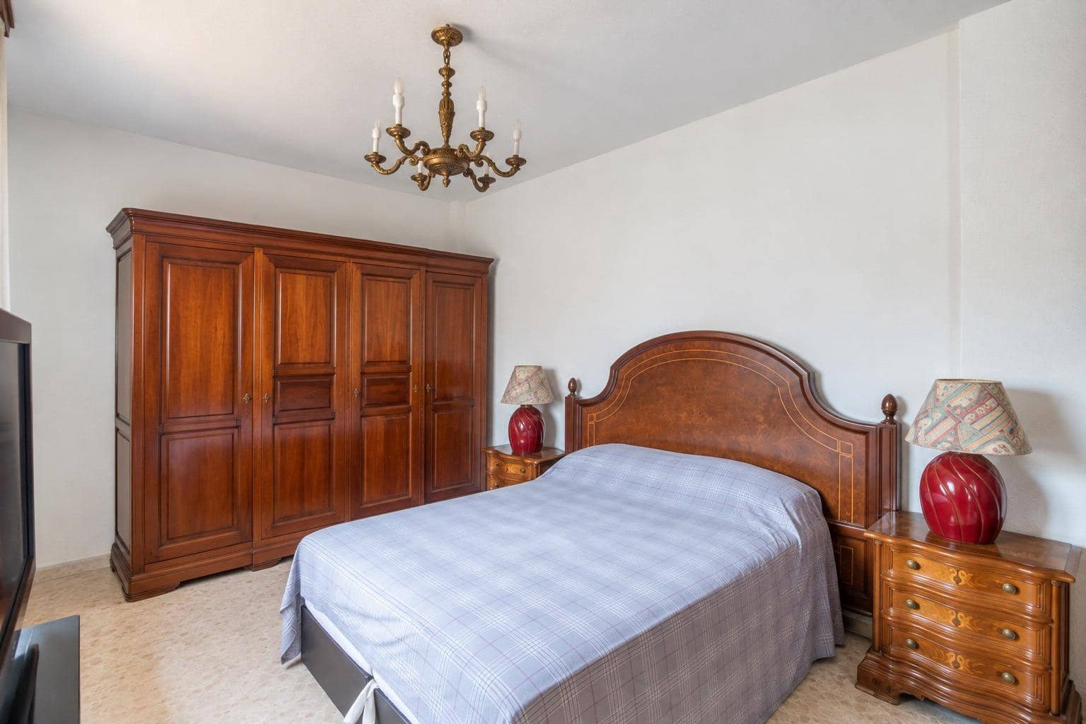 4 bedroom Villa for sale in Otura with pool - € 850,000 (Ref: 9165944)