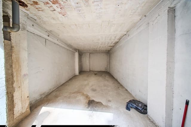 Garage till salu i Granada stad - 26 500 € (Ref: 9169688)