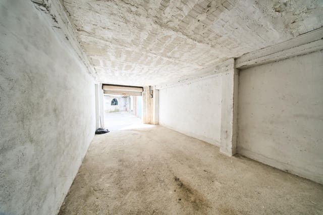 Garage till salu i Granada stad - 26 500 € (Ref: 9169688)