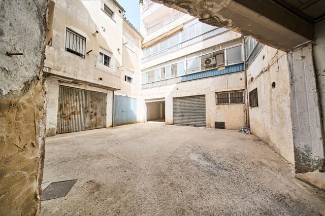 Garage till salu i Granada stad - 26 500 € (Ref: 9169688)