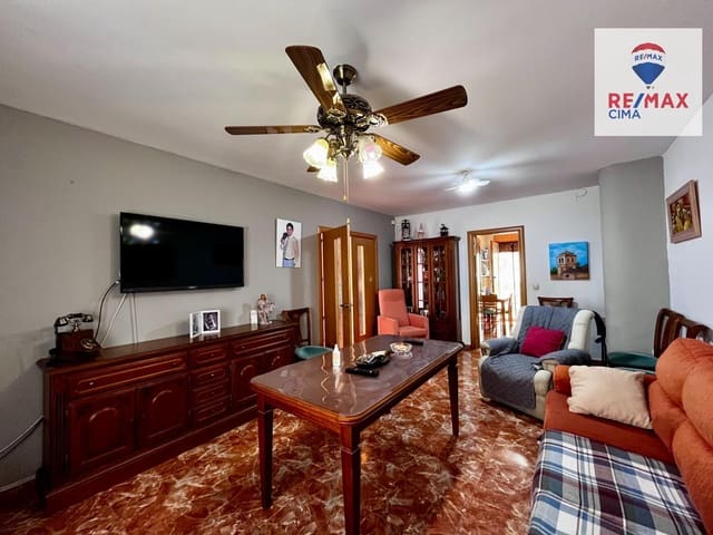 4 bedroom Townhouse for sale in Huéscar with garage - € 200,000 (Ref: 9169693)