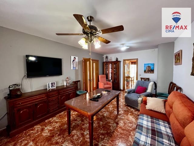 4 bedroom Townhouse for sale in Huéscar with garage - € 200,000 (Ref: 9169693)