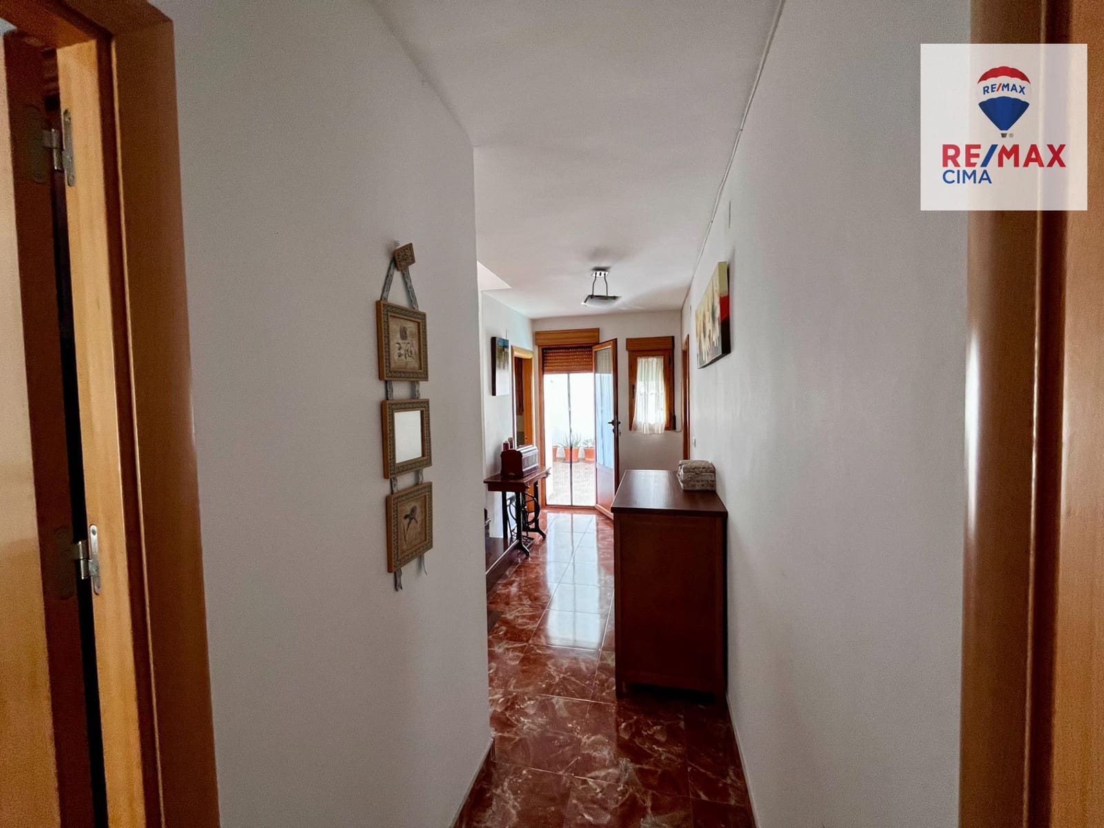 4 bedroom Townhouse for sale in Huescar with garage - € 200,000 (Ref: 9169693)