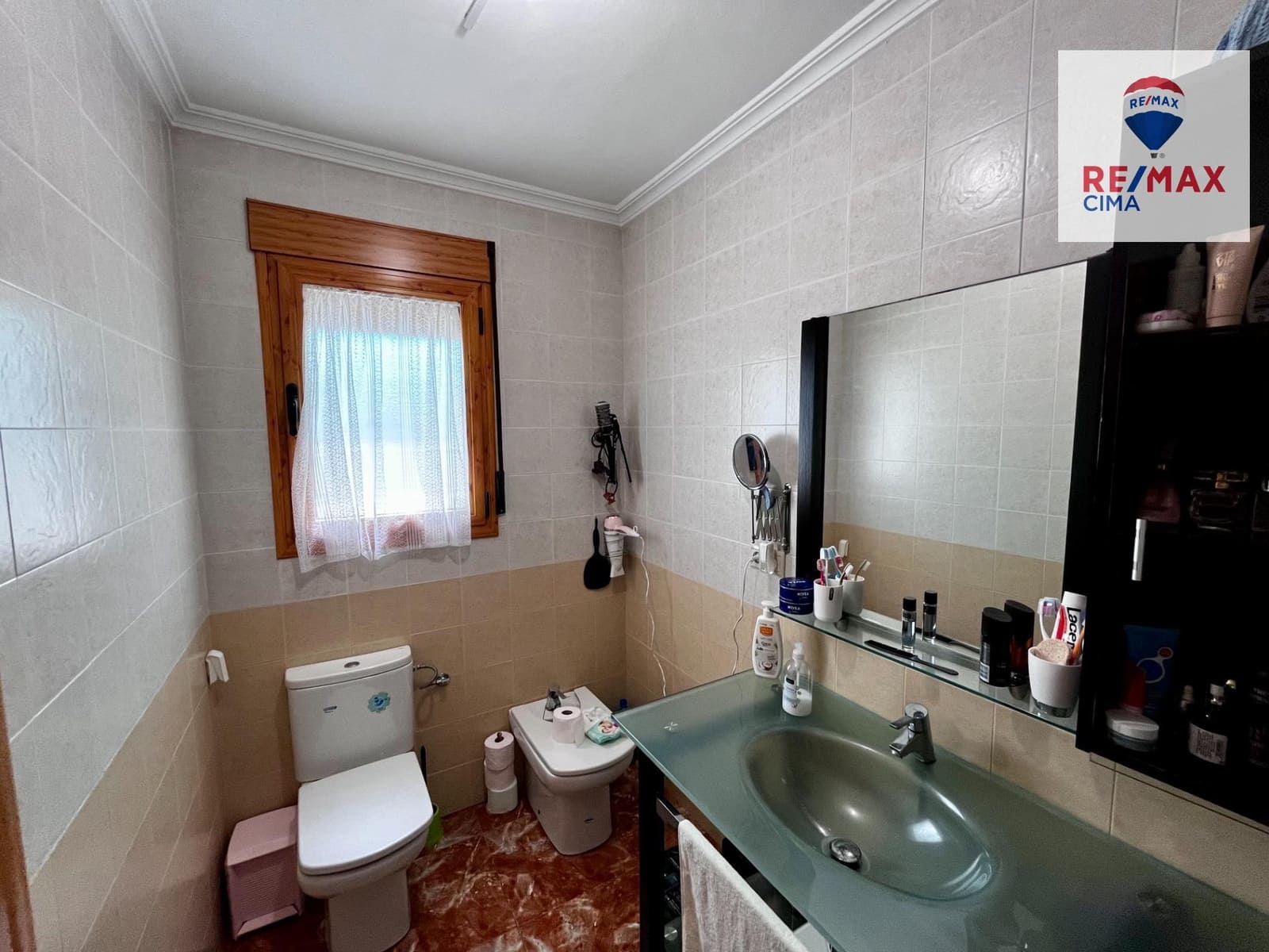 4 bedroom Townhouse for sale in Huescar with garage - € 200,000 (Ref: 9169693)