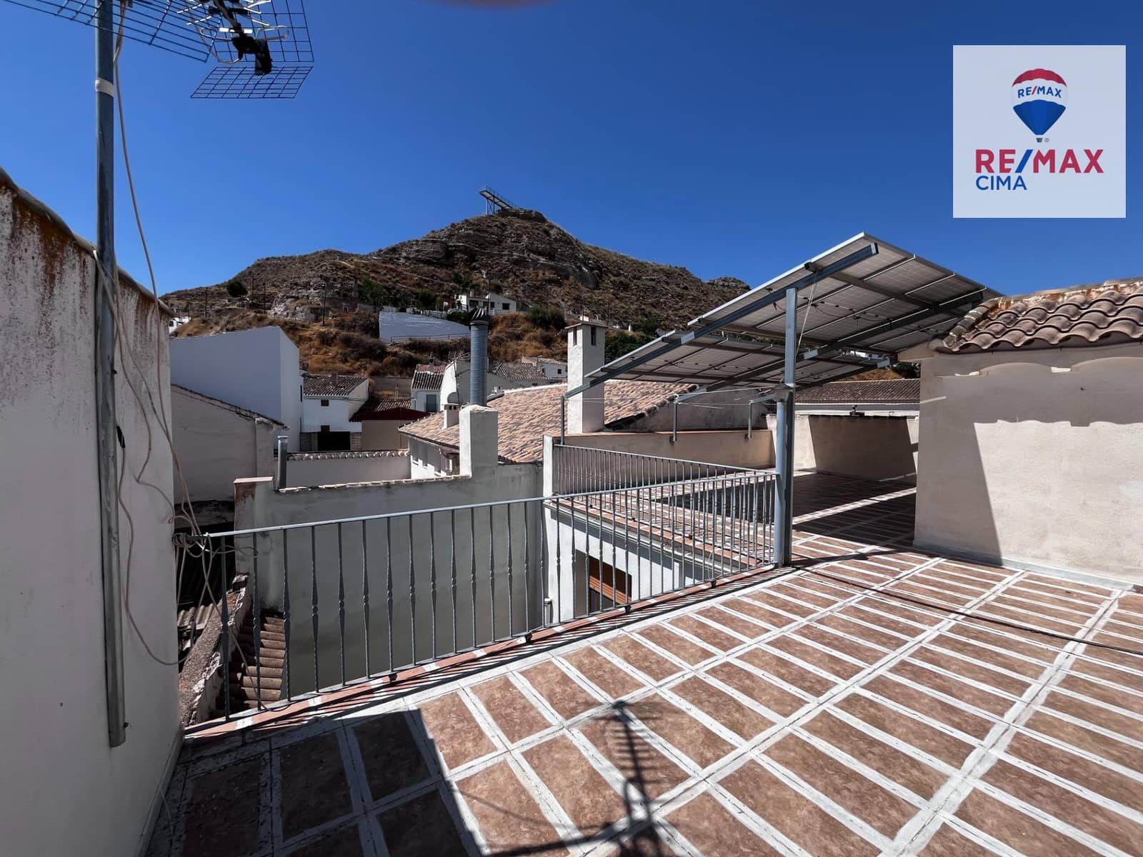 4 bedroom Townhouse for sale in Huescar with garage - € 200,000 (Ref: 9169693)