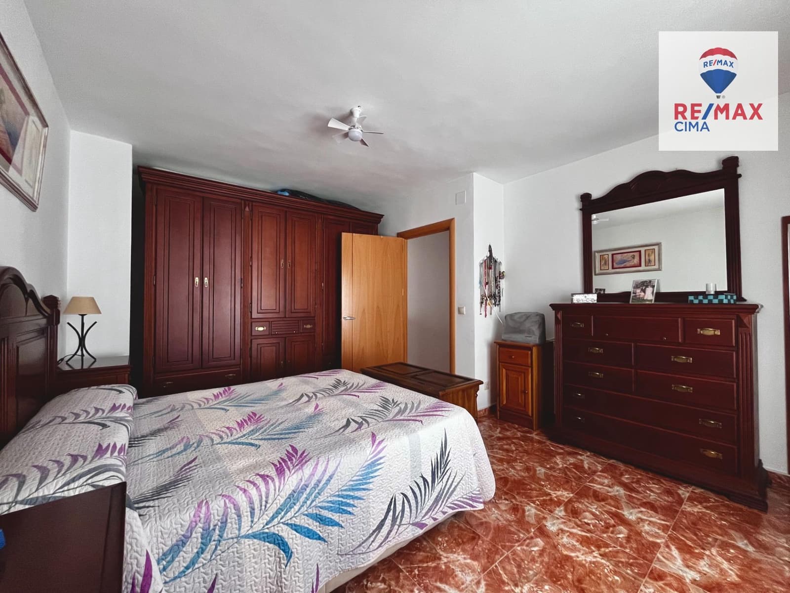 4 bedroom Townhouse for sale in Huescar with garage - € 200,000 (Ref: 9169693)