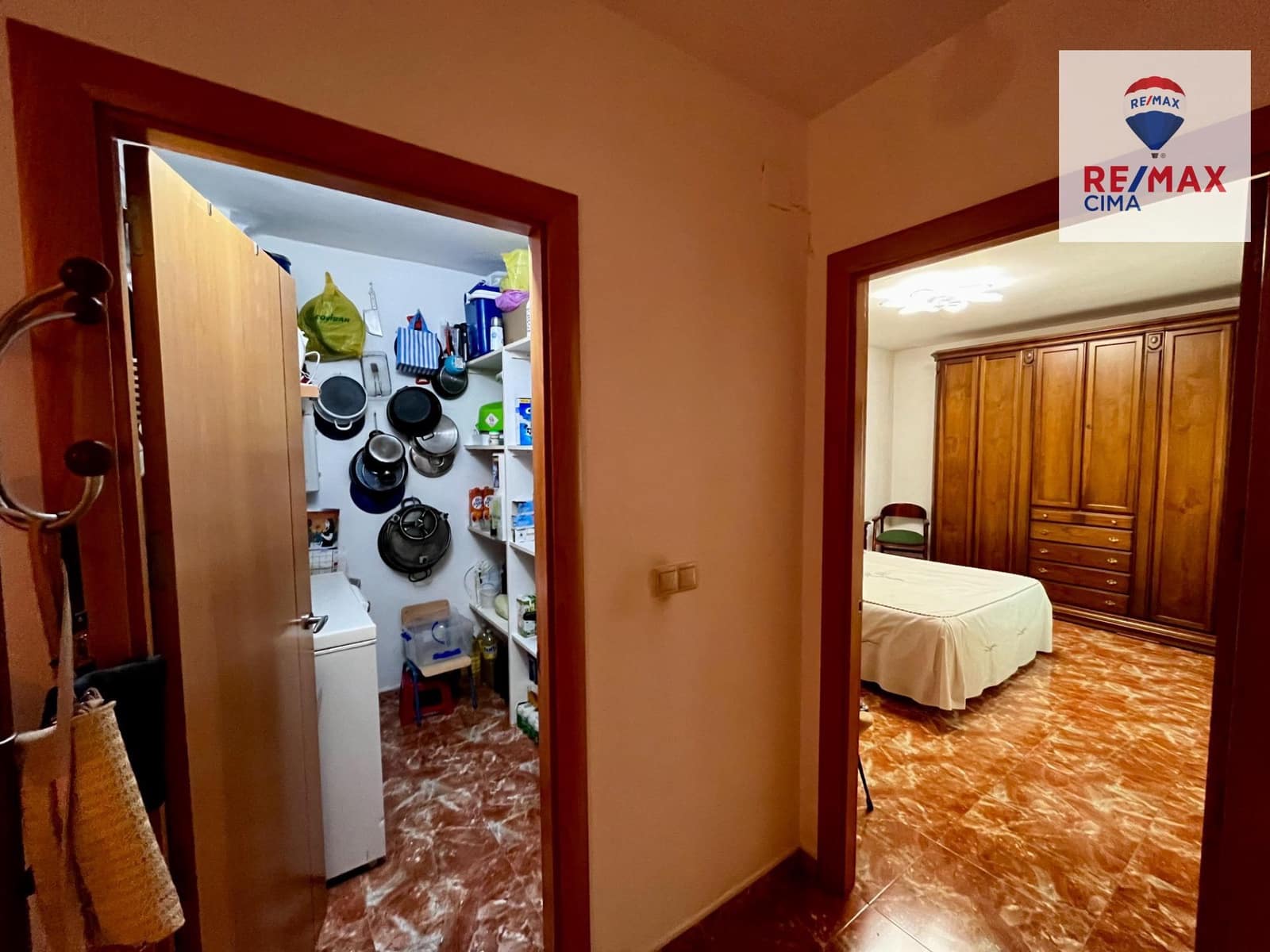 4 bedroom Townhouse for sale in Huescar with garage - € 200,000 (Ref: 9169693)