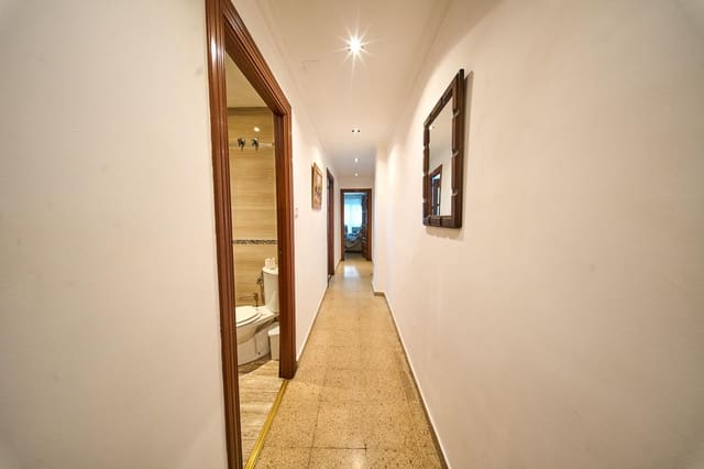 Appartement de 3 chambres à louer à Grenade ville - 800 € (Ref: 9176580)