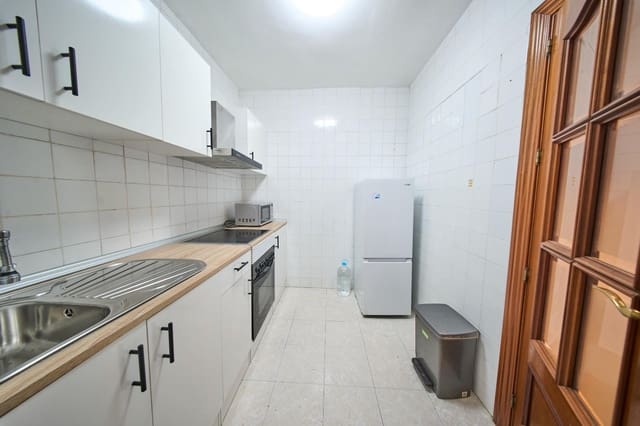Appartement de 3 chambres à louer à Grenade ville - 800 € (Ref: 9176580)