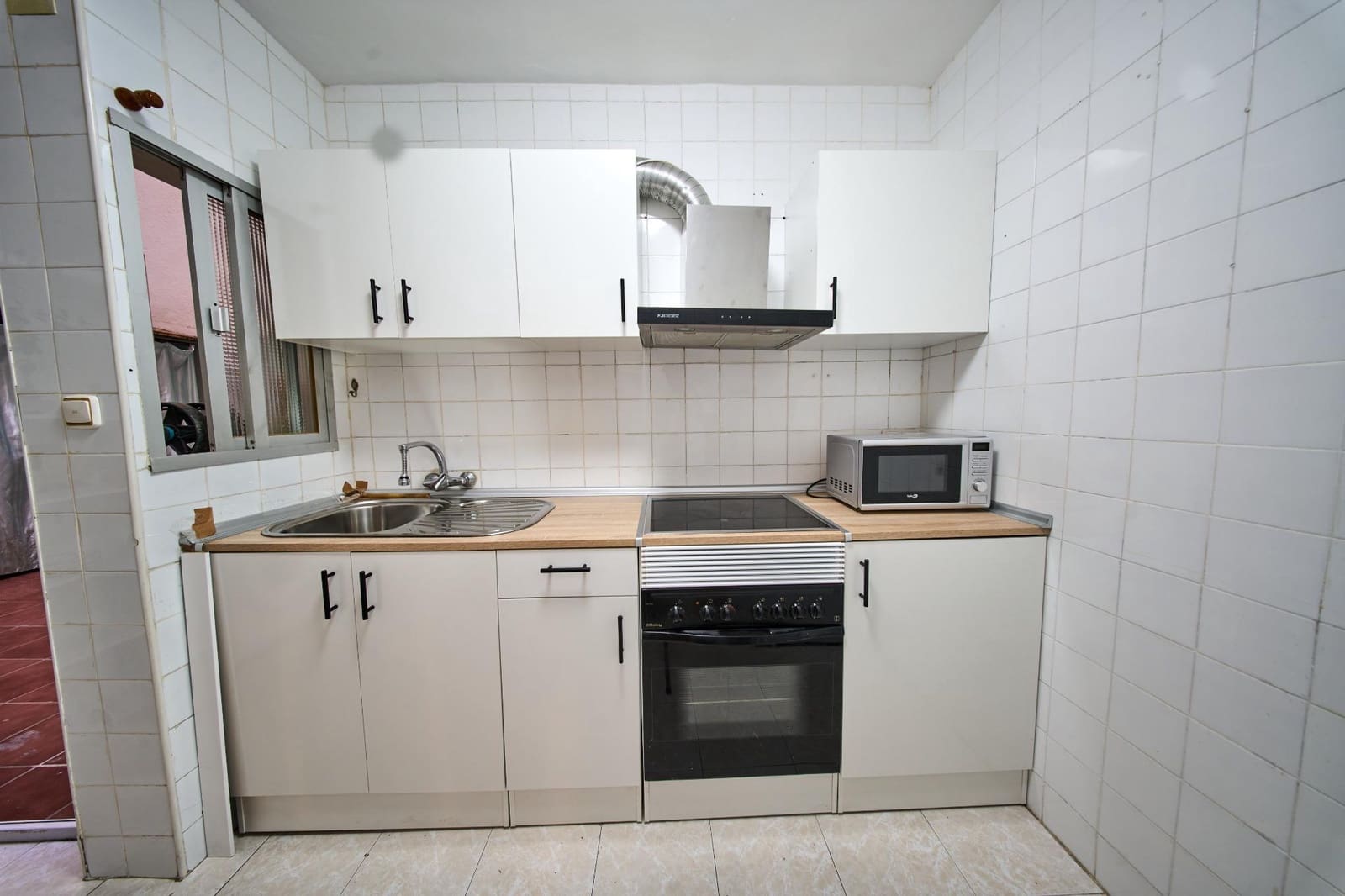Appartement de 3 chambres à louer à Grenade ville - 800 € (Ref: 9176580)