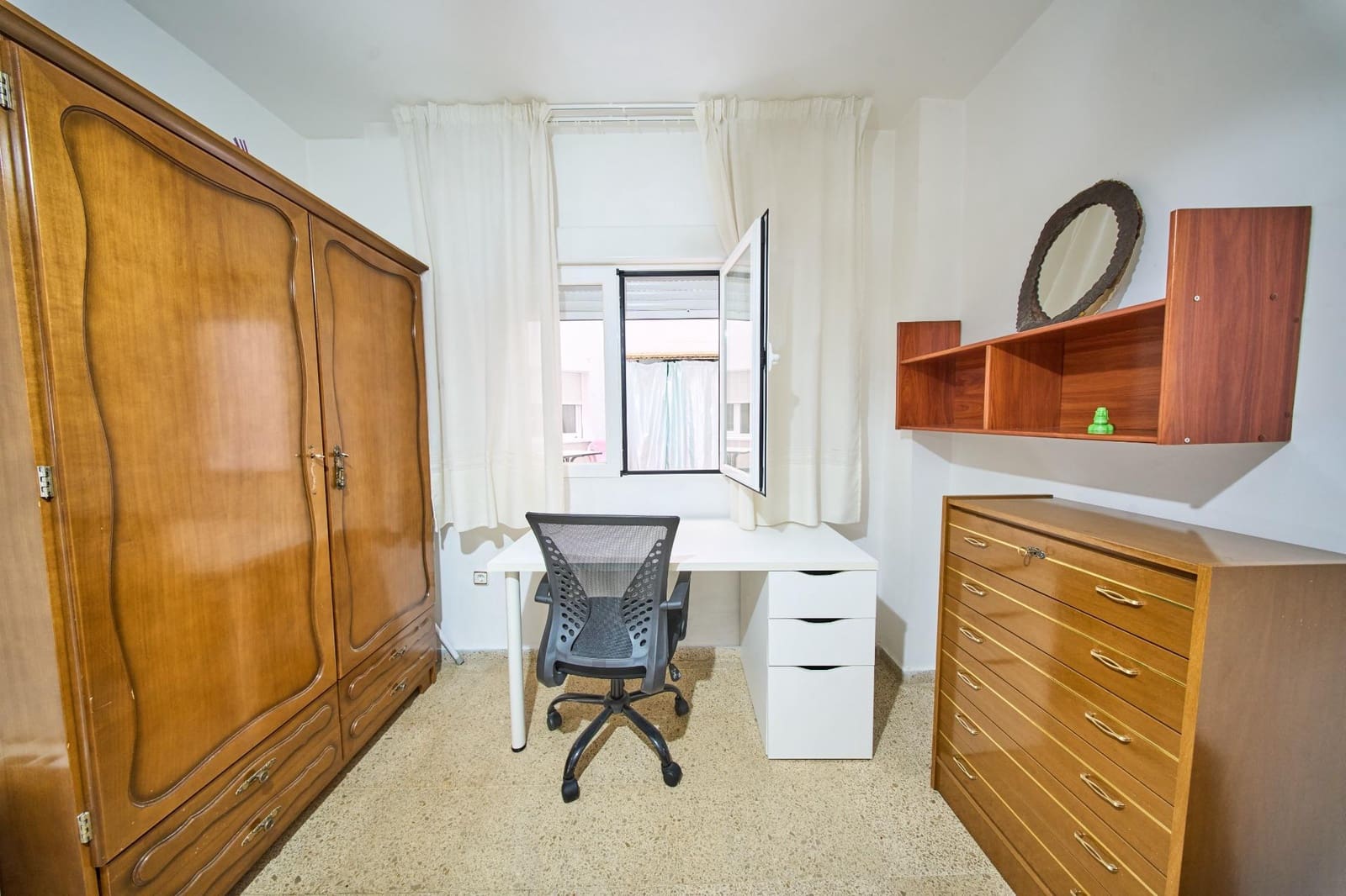 Appartement de 3 chambres à louer à Grenade ville - 800 € (Ref: 9176580)