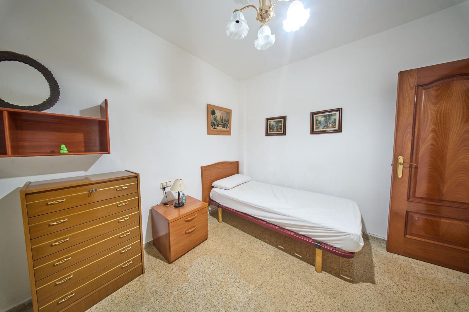 Appartement de 3 chambres à louer à Grenade ville - 800 € (Ref: 9176580)