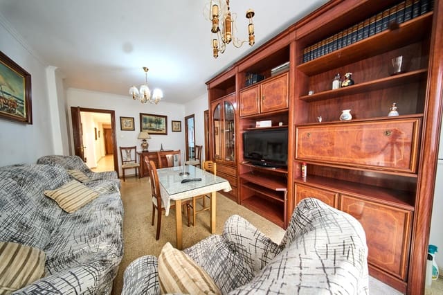 Appartement de 3 chambres à louer à Grenade ville - 800 € (Ref: 9176580)