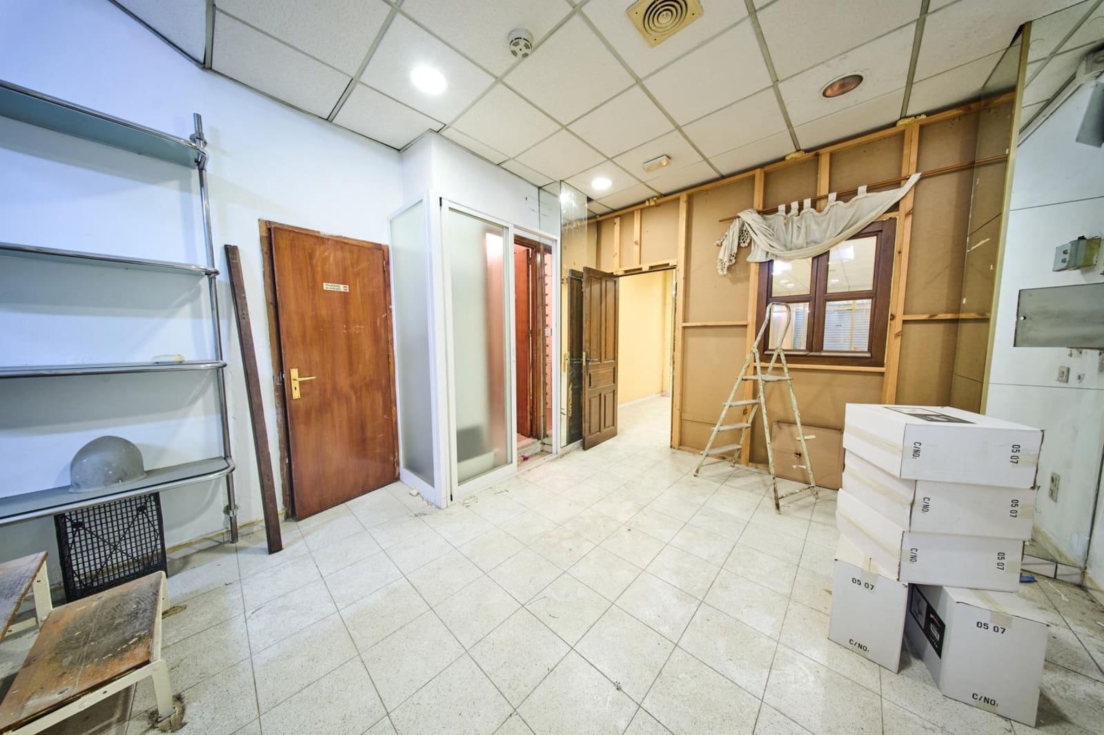 Local Comercial en Granada ciudad en venta - 185.000 € (Ref: 9183823)