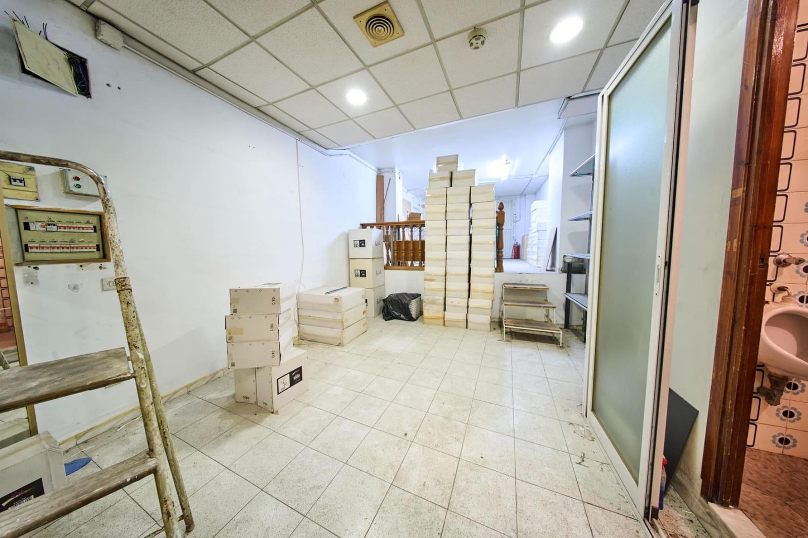 Local Comercial en Granada ciudad en venta - 185.000 € (Ref: 9183823)