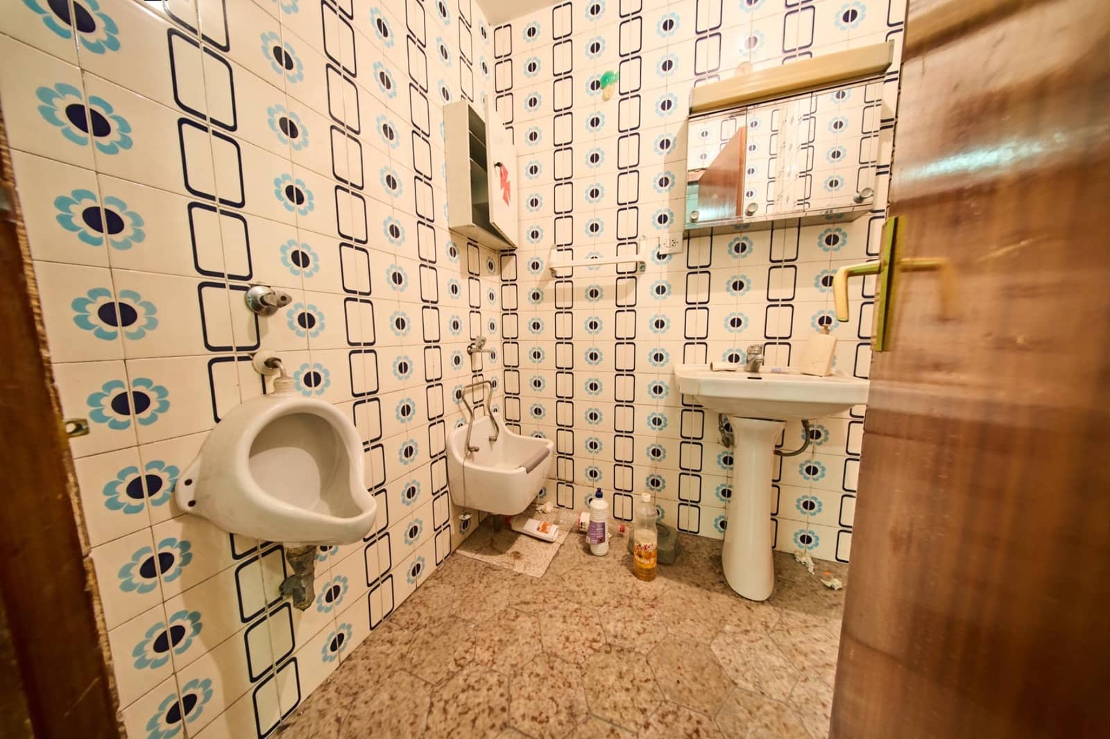 Local Comercial en Granada ciudad en venta - 185.000 € (Ref: 9183823)