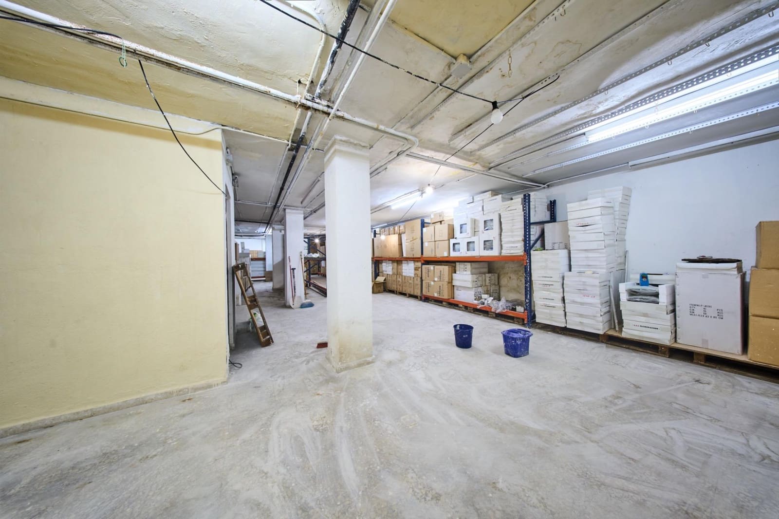 Local Comercial en Granada ciudad en venta - 185.000 € (Ref: 9183823)