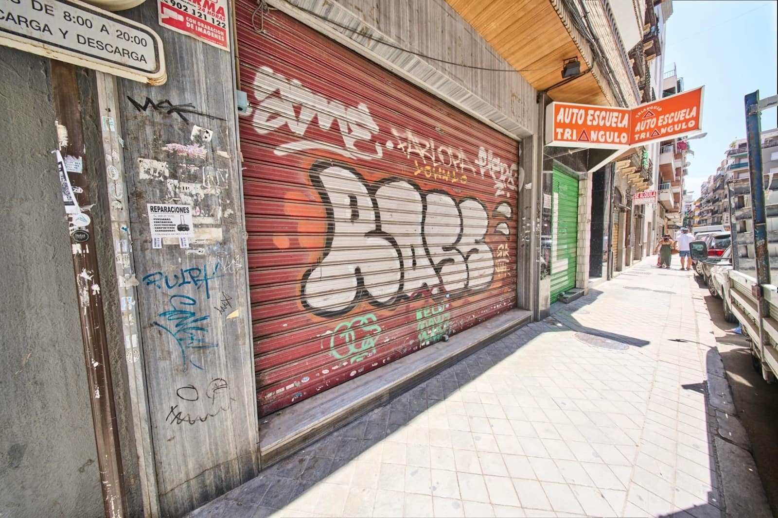 Local Comercial en Granada ciudad en venta - 185.000 € (Ref: 9183823)