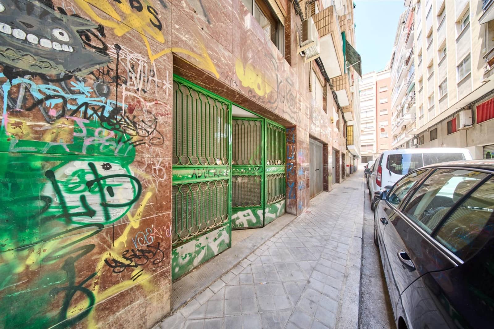 Local Comercial en Granada ciudad en venta - 185.000 € (Ref: 9183823)