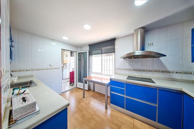 3 makuuhuone Asunto myytävänä paikassa San Francisco Javier, Granada kaupunki mukana 
autotalli - 285 000 € (Ref: 9187145)