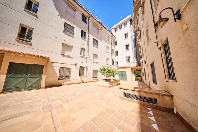 3 makuuhuone Asunto myytävänä paikassa San Francisco Javier, Granada kaupunki mukana 
autotalli - 285 000 € (Ref: 9187145)