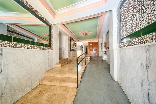 3 makuuhuone Asunto myytävänä paikassa San Francisco Javier, Granada kaupunki mukana 
autotalli - 285 000 € (Ref: 9187145)