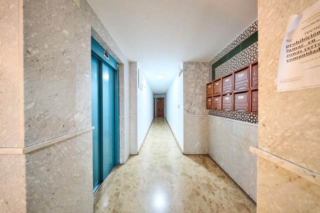 3 makuuhuone Asunto myytävänä paikassa San Francisco Javier, Granada kaupunki mukana 
autotalli - 285 000 € (Ref: 9187145)