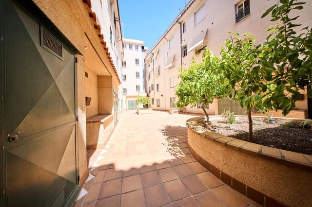 3 makuuhuone Asunto myytävänä paikassa San Francisco Javier, Granada kaupunki mukana 
autotalli - 285 000 € (Ref: 9187145)