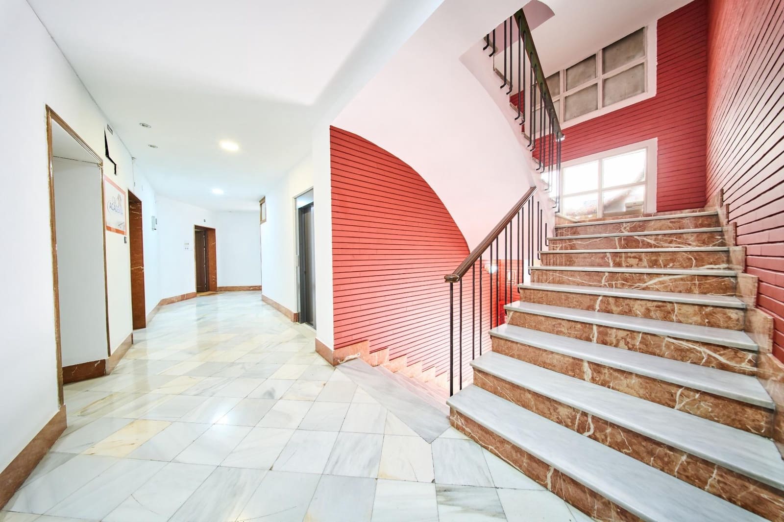 5 bedroom Flat for sale in Granada city - € 472,000 (Ref: 9236770)