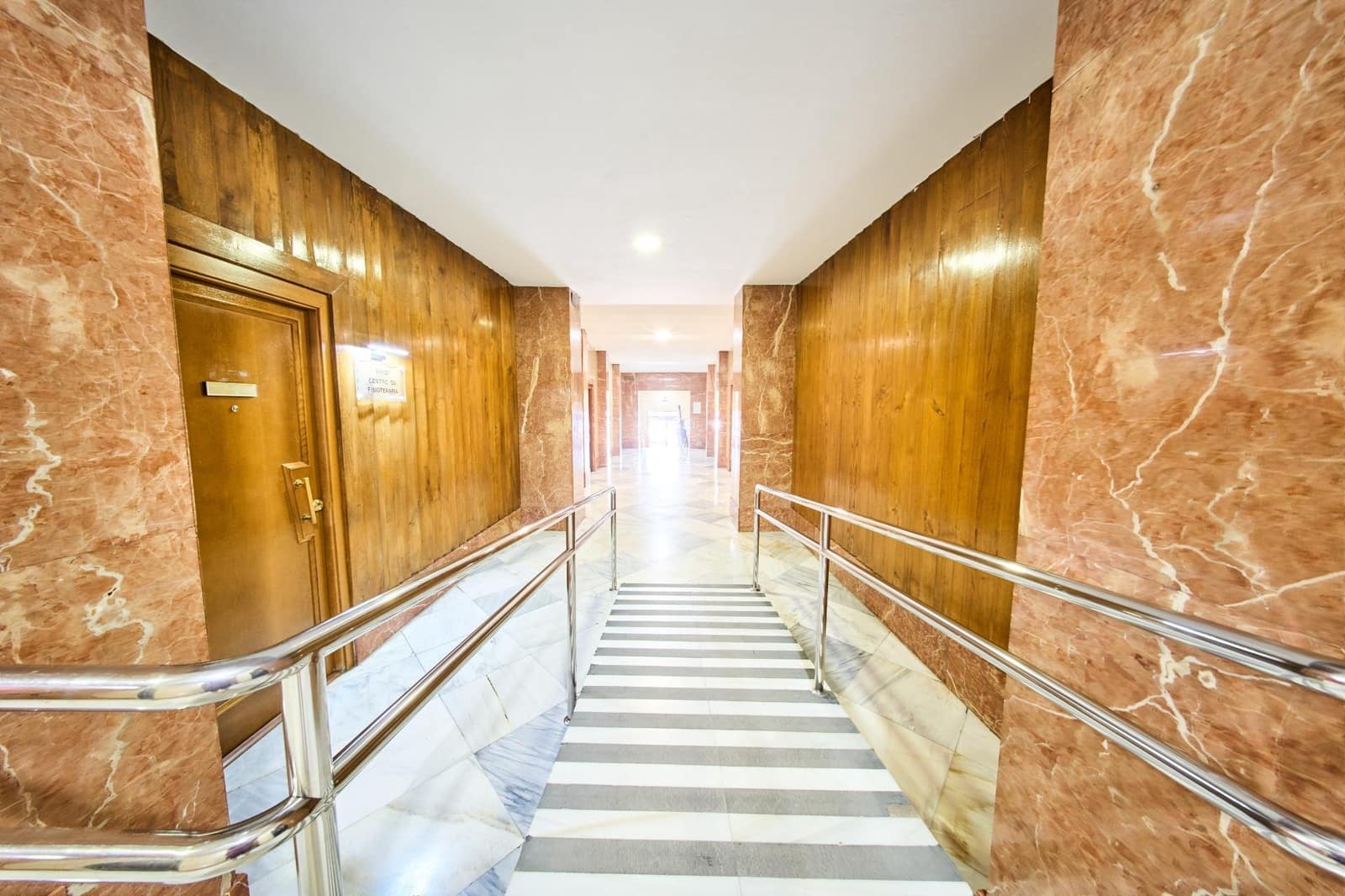 5 sypialnia Mieszkanie na sprzedaż w Miasto Grenada - 472 000 € (Ref: 9236770)