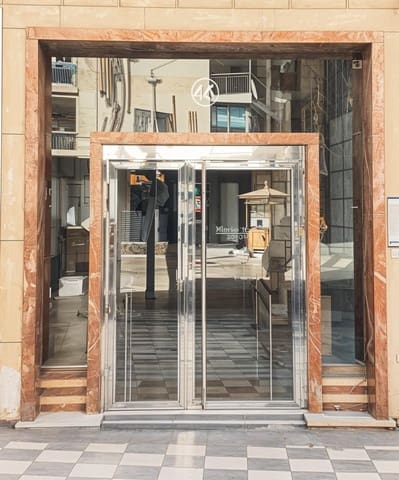 Piso de 5 habitaciones en Centro, Granada ciudad en venta - 449.000 € (Ref: 9236770)