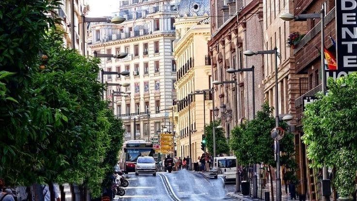 5 slaapkamer Flat te koop in Granada stad - € 455.000 (Ref: 9236770)