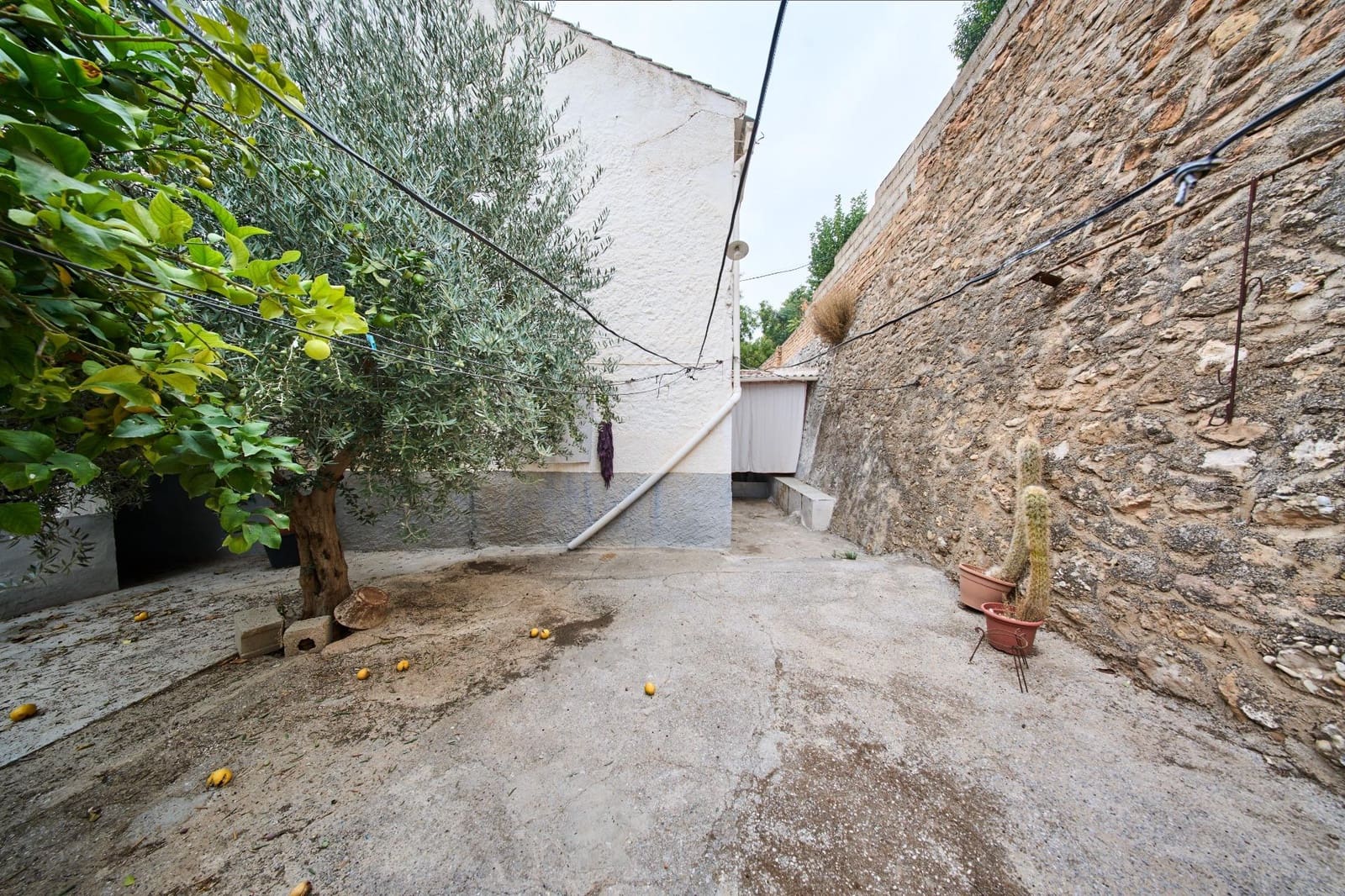 4 makuuhuone Omakotitalo myytävänä paikassa Moraleda de Zafayona mukana 
autotalli - 110 000 € (Ref: 9243239)