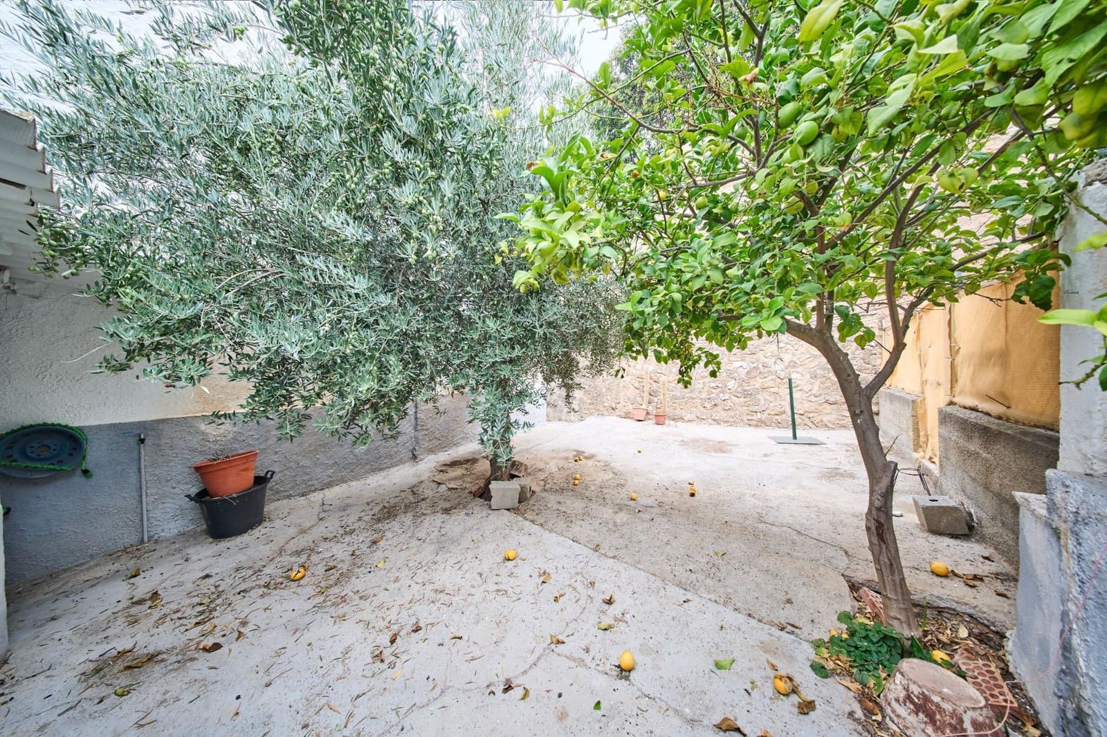 4 makuuhuone Omakotitalo myytävänä paikassa Moraleda de Zafayona mukana 
autotalli - 110 000 € (Ref: 9243239)