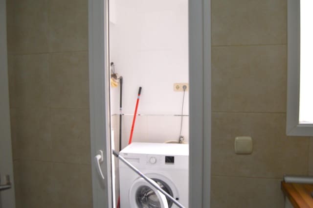 2 soveværelse Lejlighed til leje i Camino de Ronda - Rosaleda, Granada by - € 950 (Ref: 9247114)