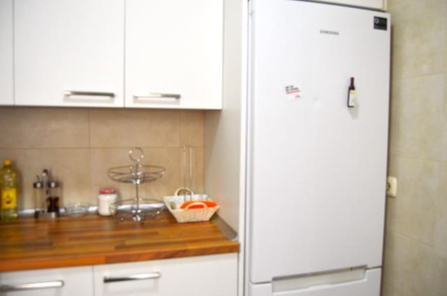 2 bedroom Flat for rent in Camino de Ronda - Rosaleda, Granada city - € 950 (Ref: 9247114)