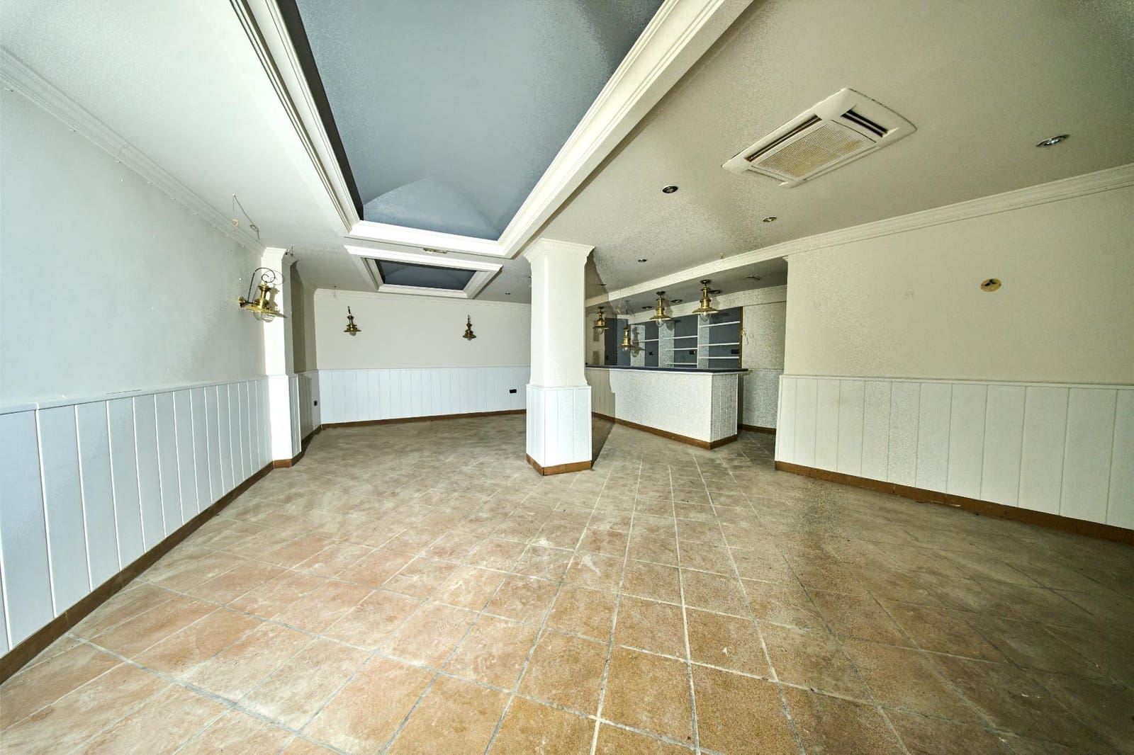 Comercial para venda em Granada cidade - 500 000 € (Ref: 9247116)